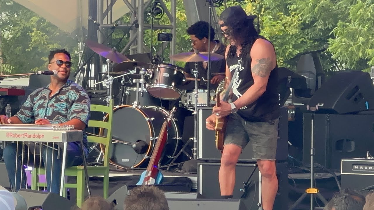 Slash and Robert Randolph Jam In Bentonville AR