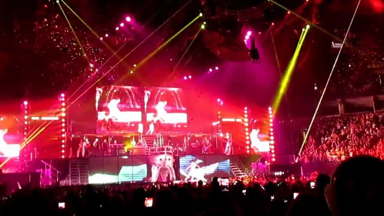 Best night of my daughter's life - Justin Bieber Opening in Milwaukee 10 21 2012