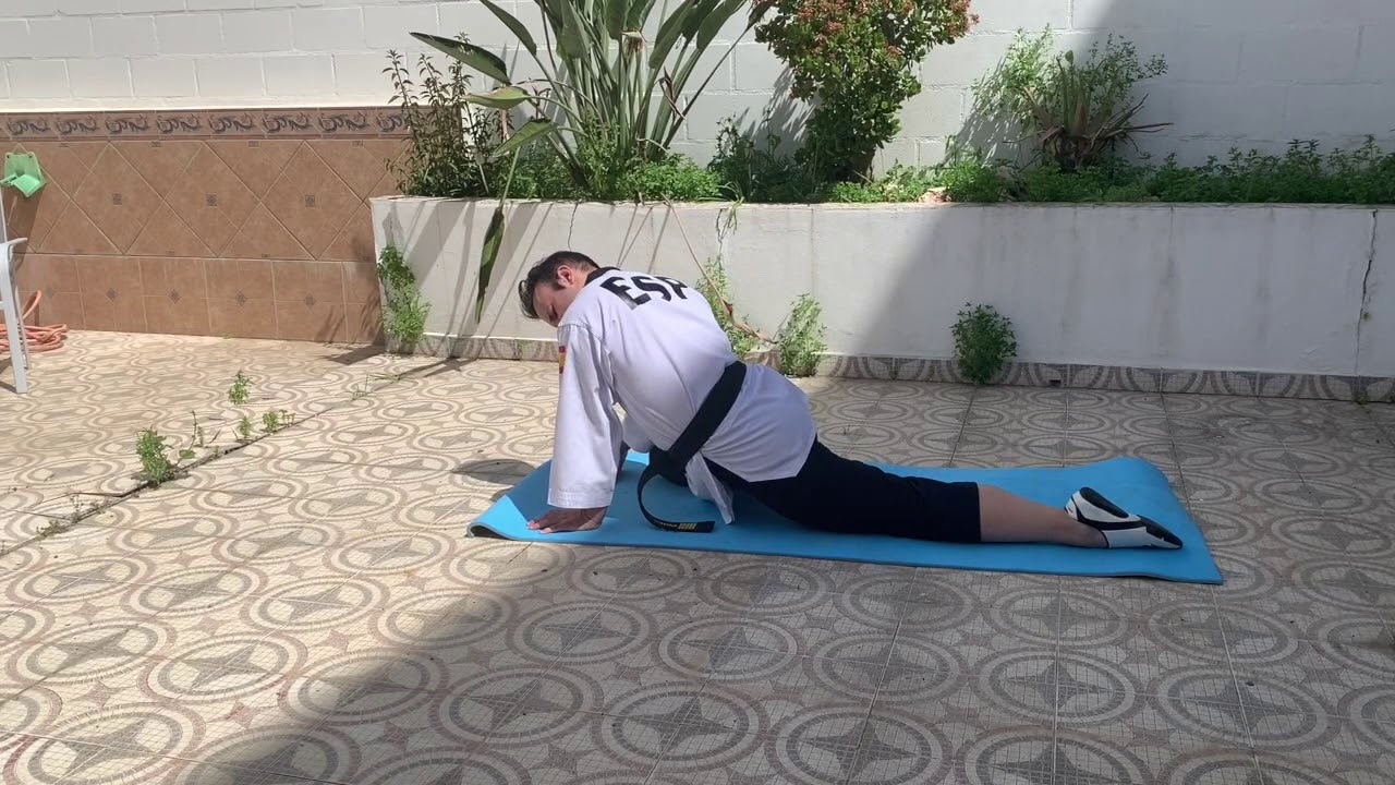 CLASE TAEKWONDO - ESTIRAMIENTO BÁSICO 1