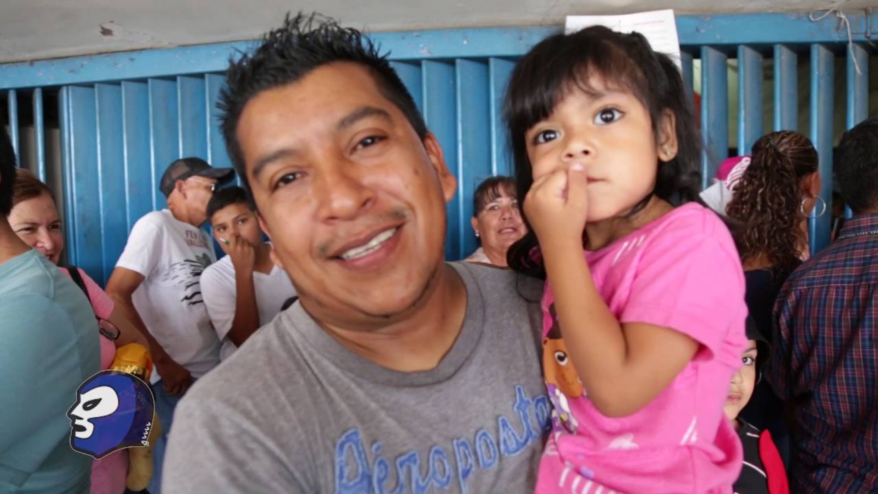 Ambiente en Domingo Retro de la Arena Coliseo