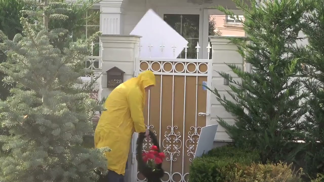 Торговцы наркотиками затушили водой памятные свечи