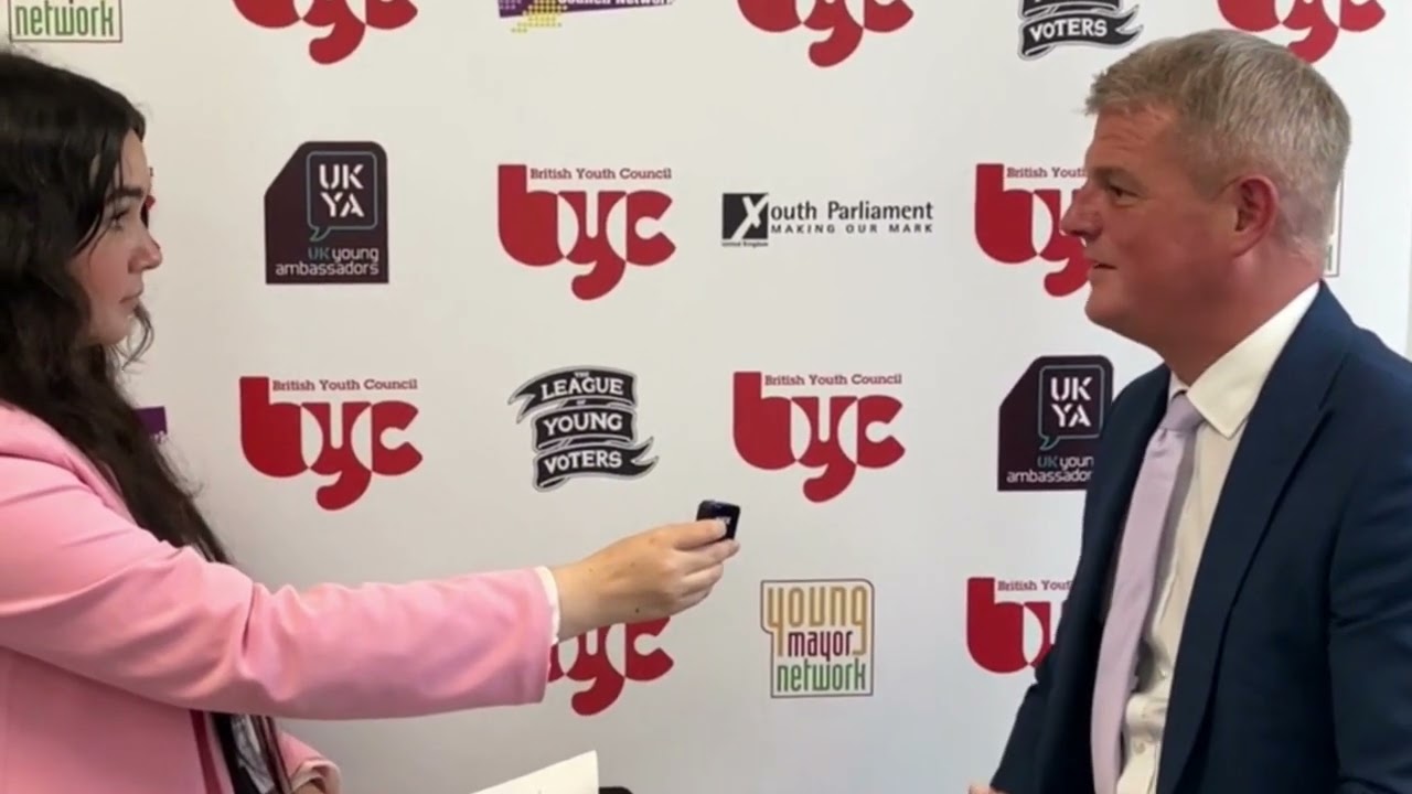 Member of UK Youth Parliament interviews a Minister