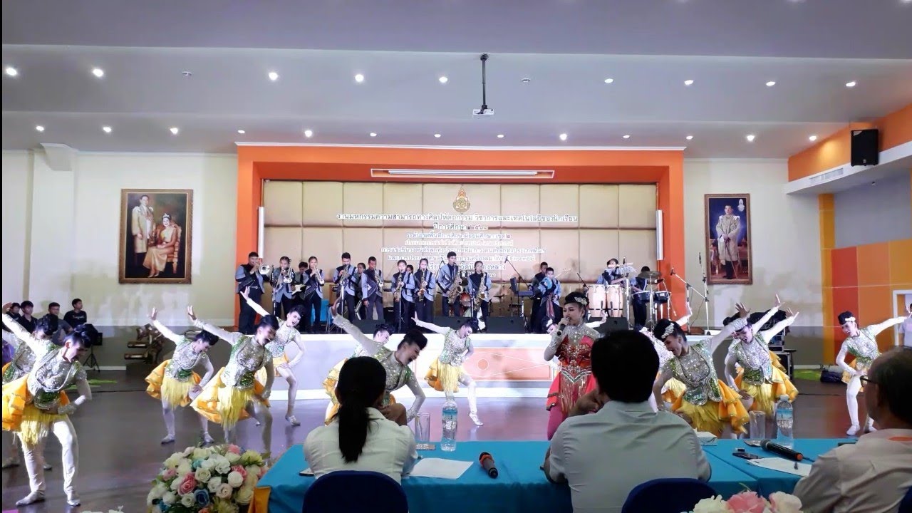 วงดนตรีลูกทุ่งโรงเรียนเทพศิรินทร์ร่มเกล้า  ศิลปหัตถกรรม68