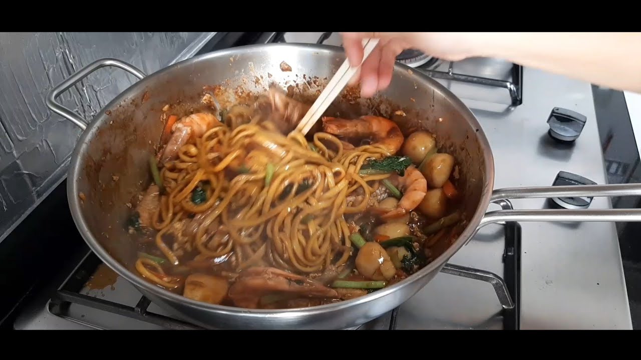 HOW TO COOK MY HOKKIEN MIE #satisfying #asmr #trending @Aloverblogsg