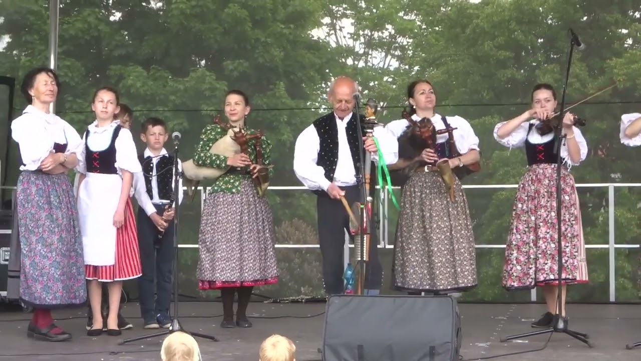 ELČOVICKÁ DUDÁCKÁ MUZIKA, Strakonice - FF STAROČESKÉ MÁJE, č.6/12 - Mníšek p. Brdy