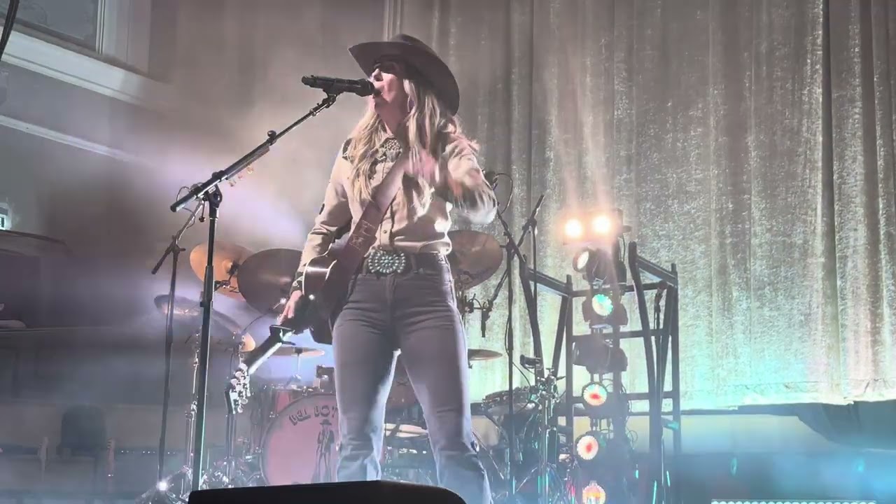 Lainey Wilson @ Ulster Hall, Belfast 17/04/2024 - Rolling Stone