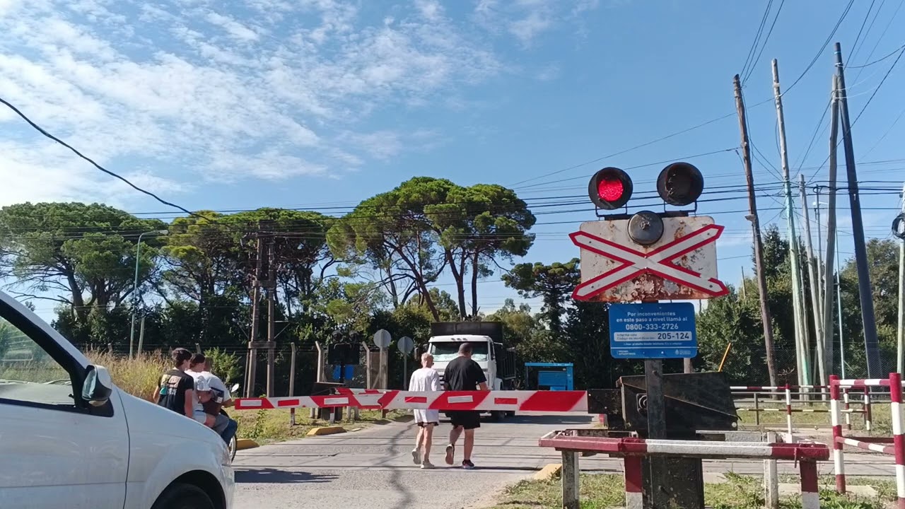 PaN Alvear (km62p0), estación Lezica y Torrezuri - Secuencia completa y un saludo de la GR12 6599
