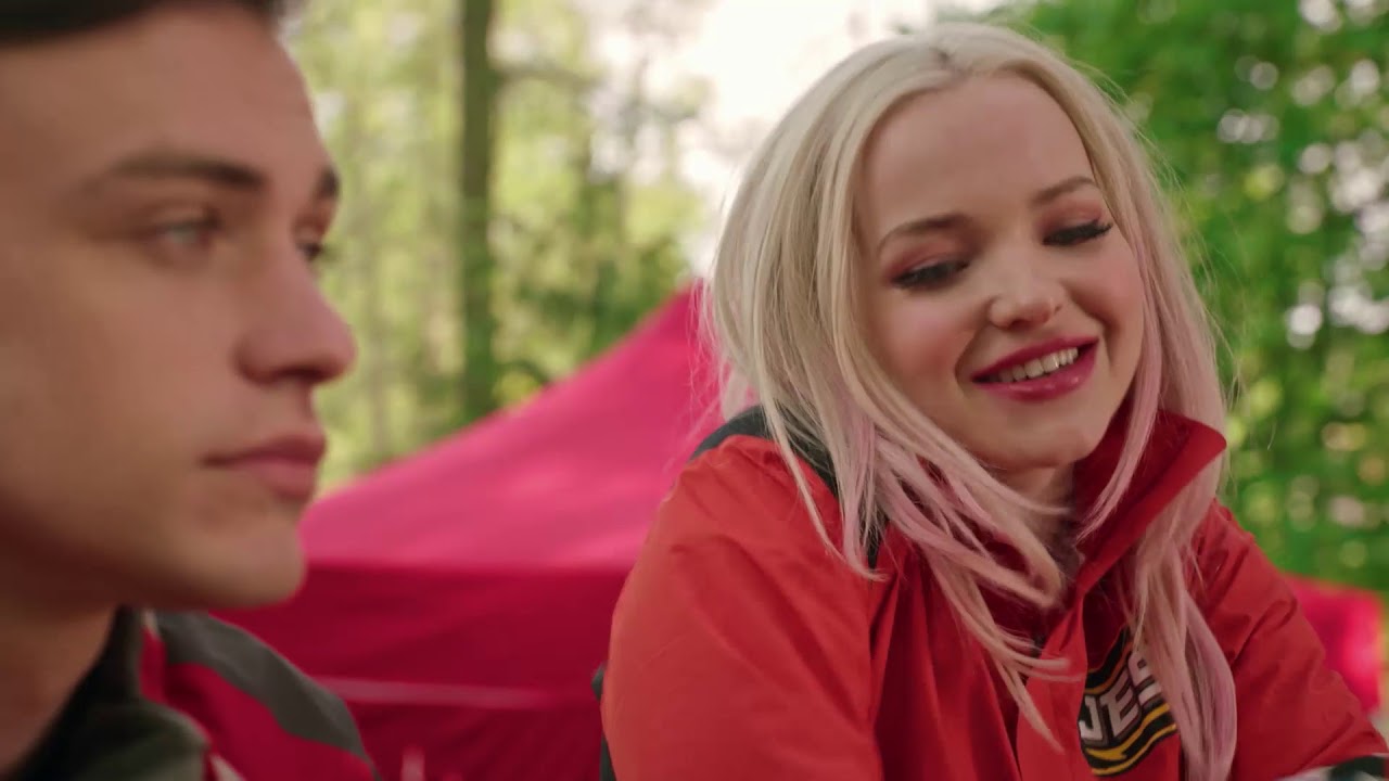 Un nouveau partenaire | The Lodge | Disney Channel BE