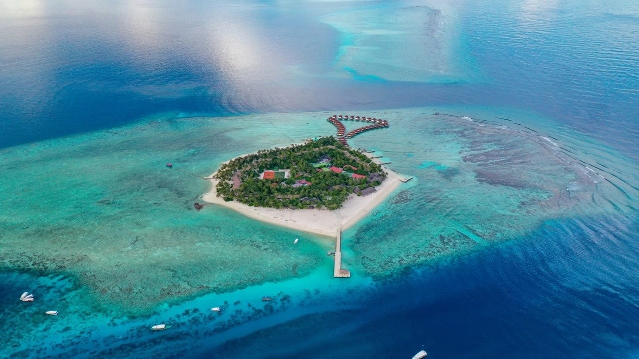 Bravo Alimathà Maldive: Eccellenza Italiana e Mare da Sogno | Il Tuo Resort Esclusivo
