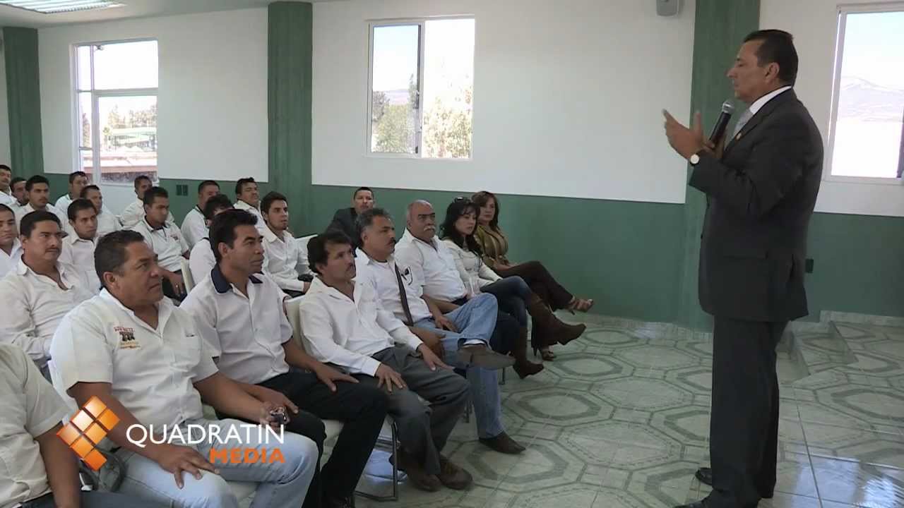 Comprometidos choferes de la  ruta Gris con usuarios