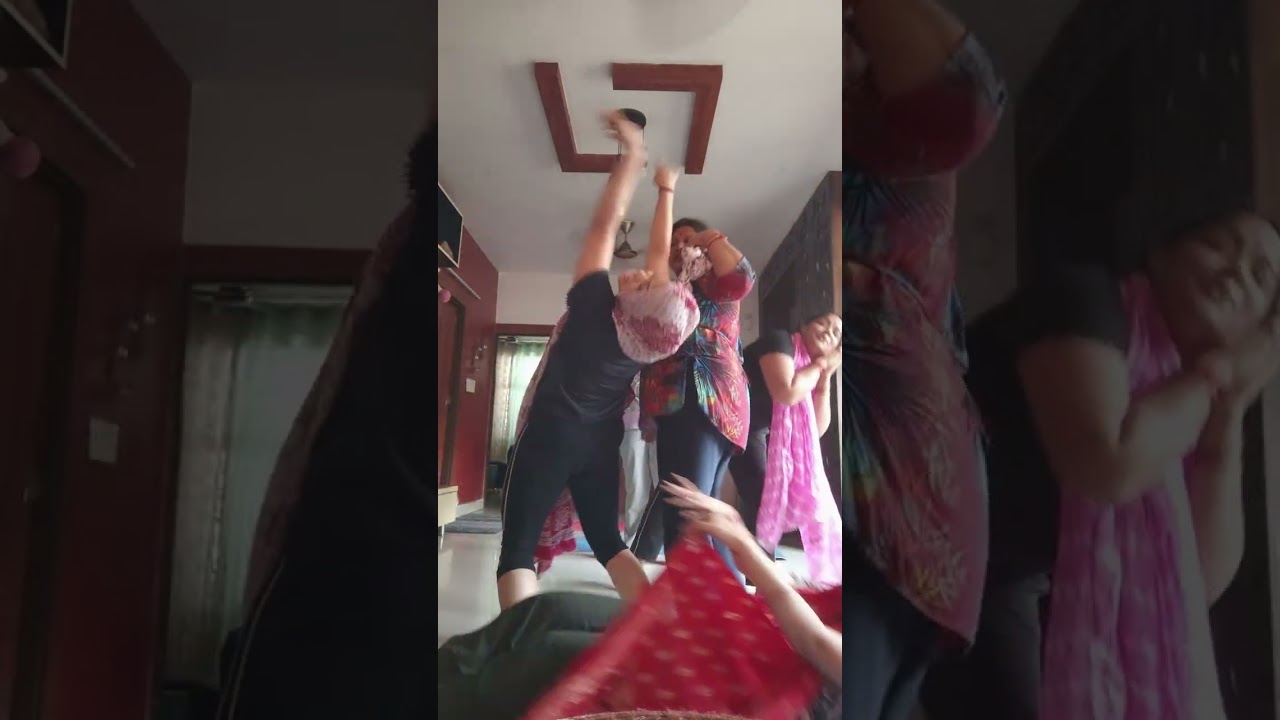 Yoga me masti dosto ke sath😂😂