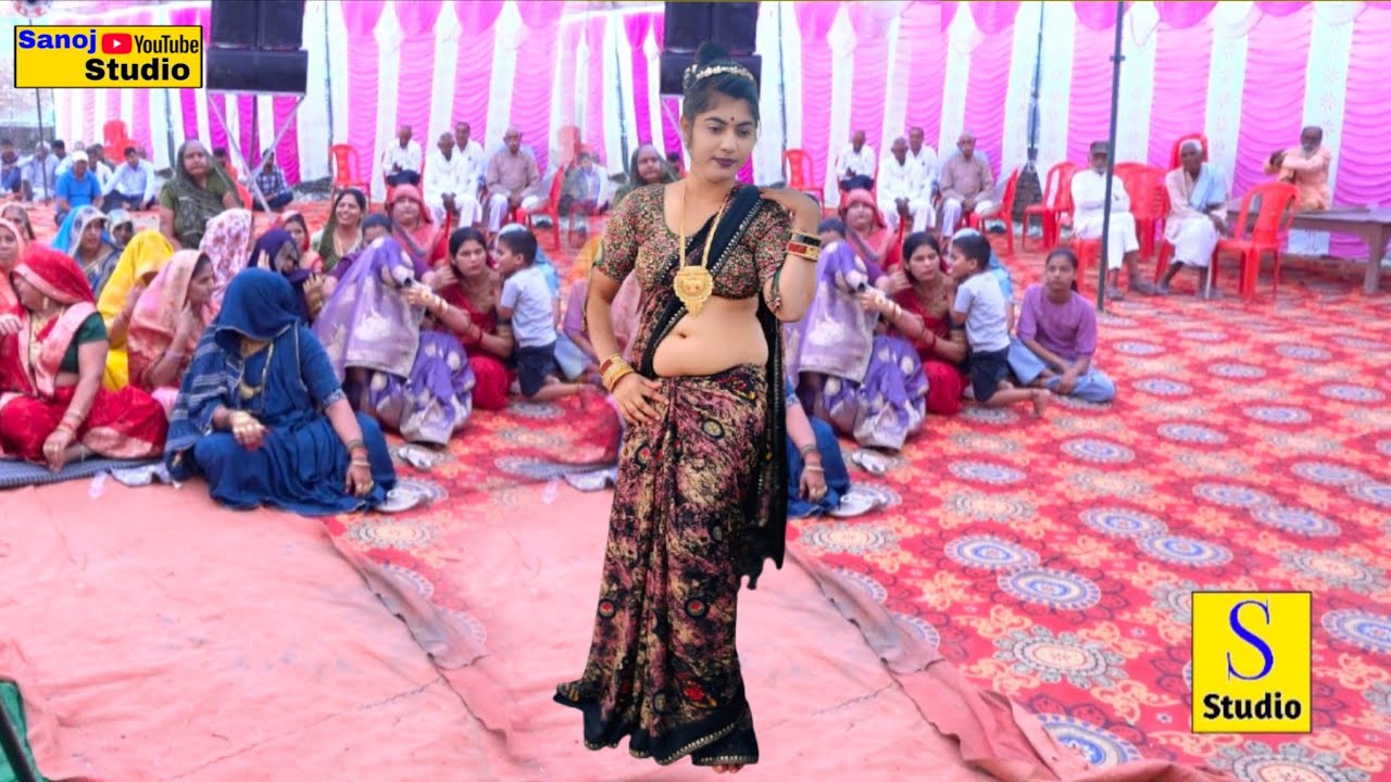 एटा इंस्टाग्राम स्टार डोली यादव की बड़ी नद के डांस को देखते ही जनता हुई दीवानी #dharmendra Shastri