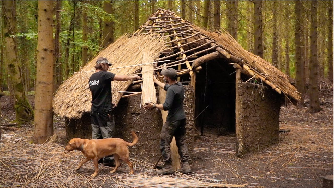 Building a Medieval Roundhouse - Thatching the Roof | Bushcraft Shelter (PART 8)