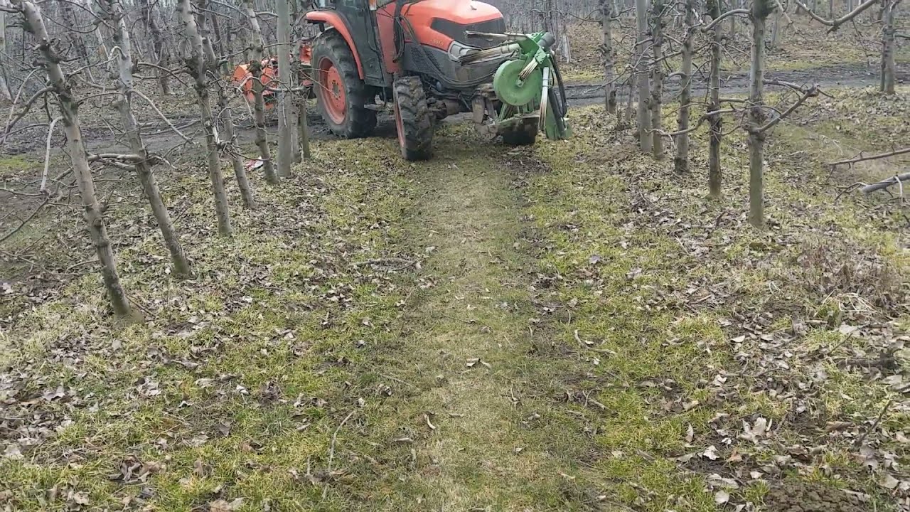 Wygarniacz sadowniczy jednostronny | One-sided hydraulic sweeper for the orchard | 03.20