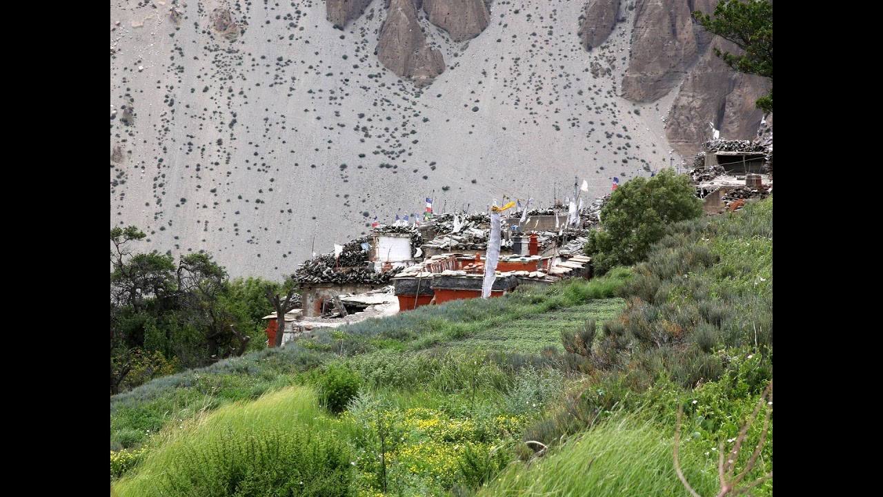 upper mustang 3 Kagbeni  Chhuksang