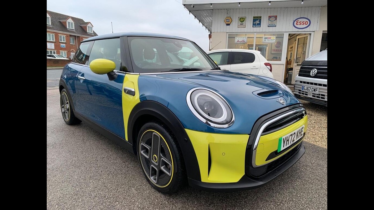 Mini Electric L3 YH72KHE at Hut Green Garage