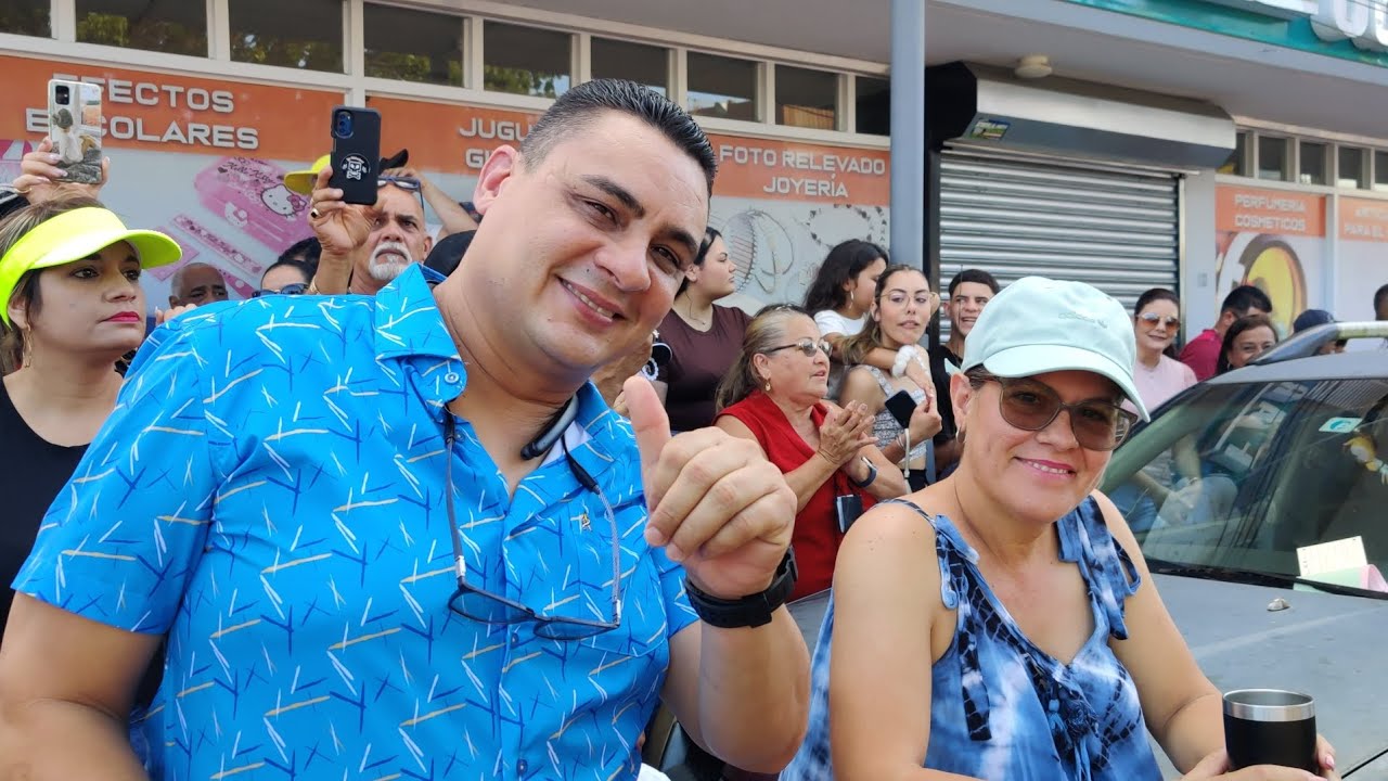 Parada de Máscaras y Parrandas de Moca Puerto Rico.