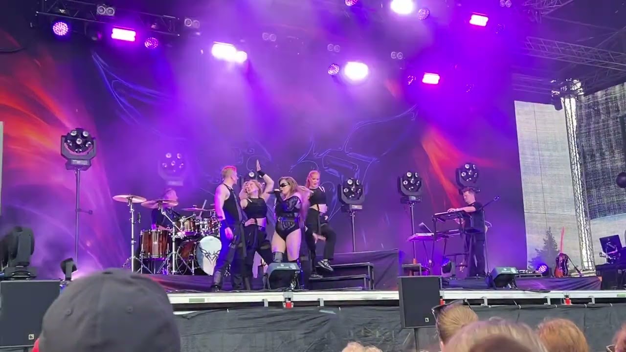 BESS - Tempo live Suomipop Festivaali 2024 Jyväskylä
