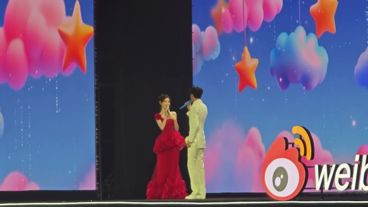 有点甜 @ Weibo Gala 2025 - Qsncc【4K 60FPS】