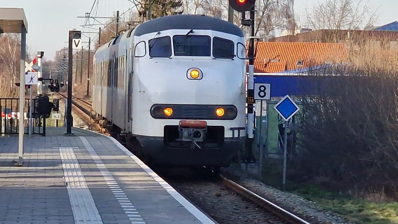 Waar gaan we heen ? 5 keer met de trein DWL UNITED 