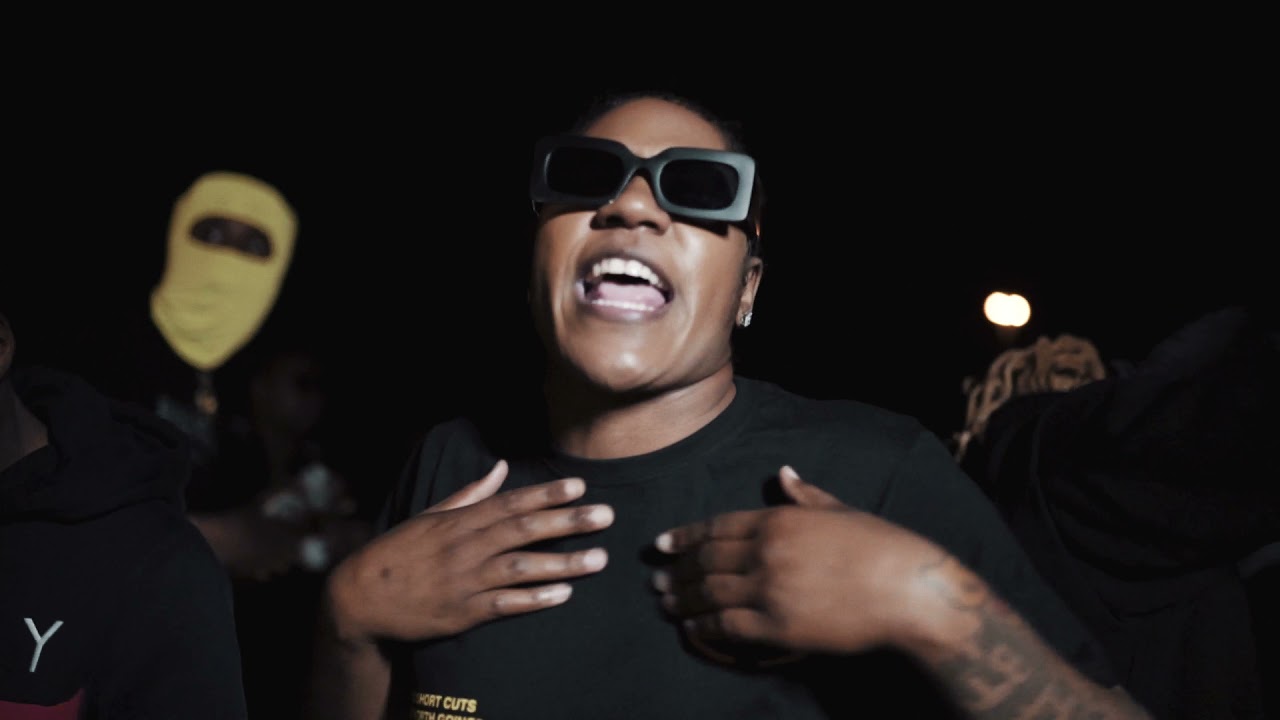 SHE MONEY - I AIN'T HARD  TO FIND