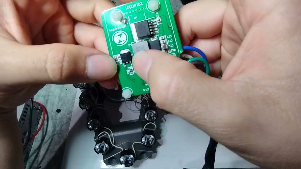 EXPLICACIÓN REPARACIÓN FAROLA LED MOTO AGILITY 125 QUEDATE HASTA EL FINAL