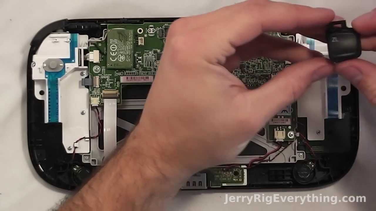 Nintendo Wii U Controller Tear Down, Cracked Screen Fix, Button Cleaning. No Fluff.