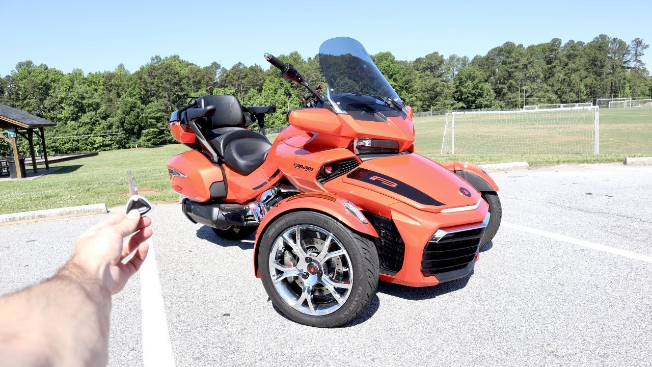 НОВЫЙ Can Am Spyder F3 Limited: запуск, выхлоп, осмотр, тест-драйв и обзор
