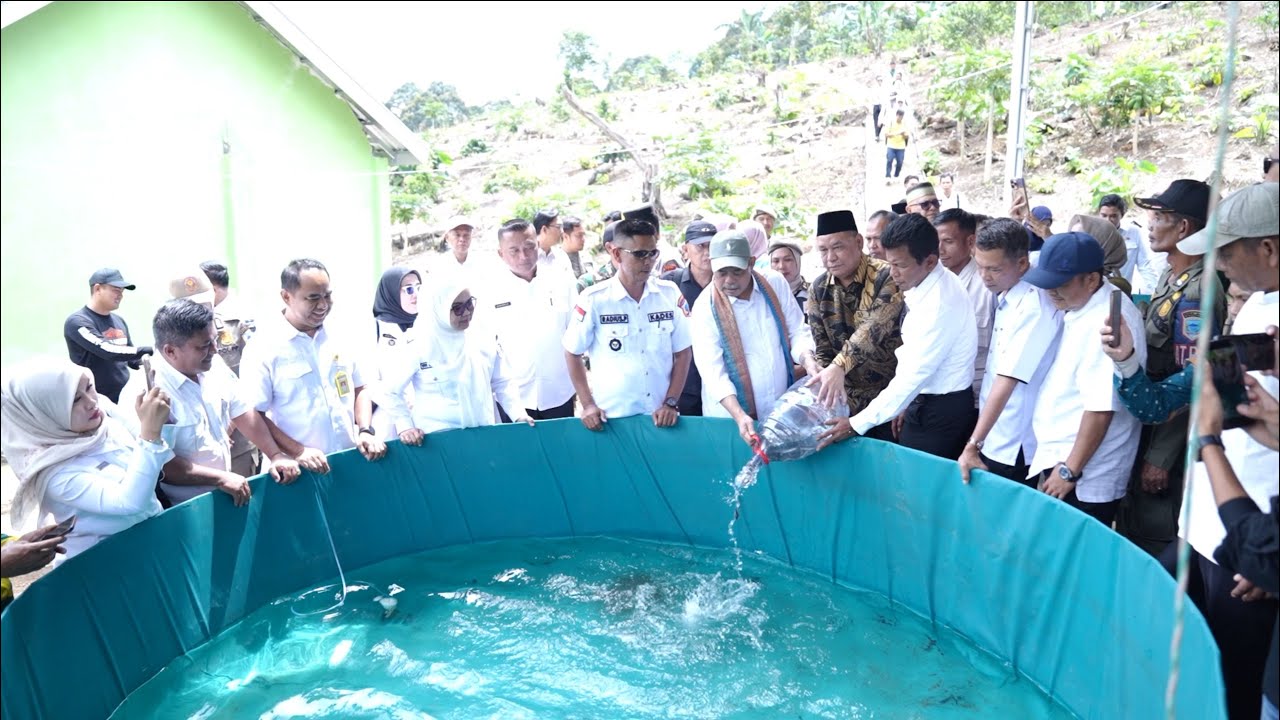 Bupati Lahat Kunjungi Kawasan Terpadu Ketahanan Pangan Cuko Simpou Di Ds Lesung Batu Kec Mulak Ulu !