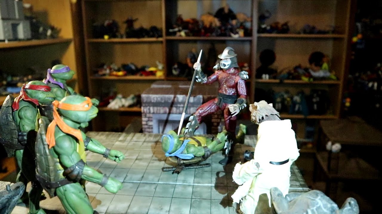 Neca 1990 Teenage Mutant Ninja Turtles GameStop TMNT Action Figure Review & Comparison