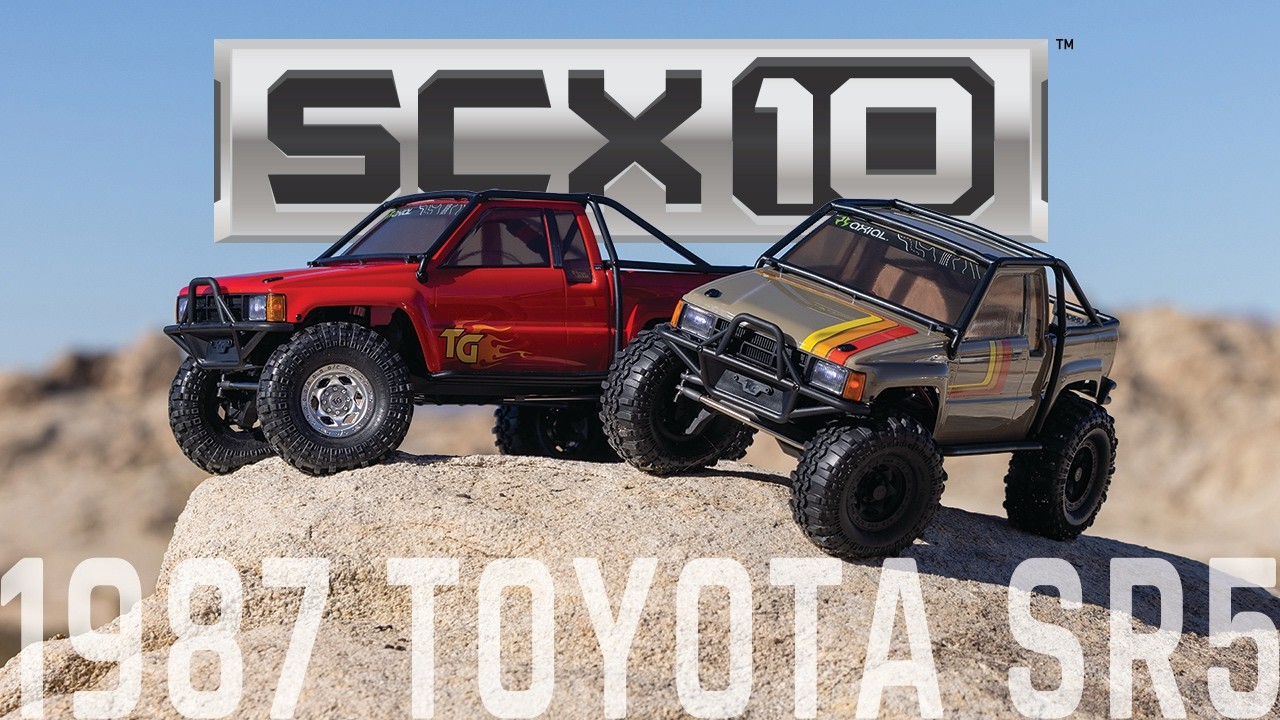 Axial SCX10 III 1987 Toyota SR5: Trail Gear Portals, Dig, and Scale Detail