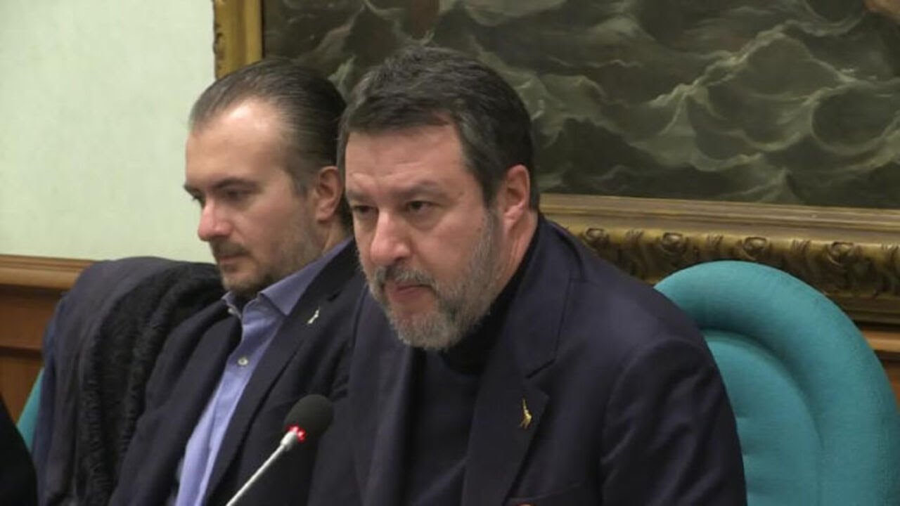 Vannacci lascia la Lega, Salvini: 