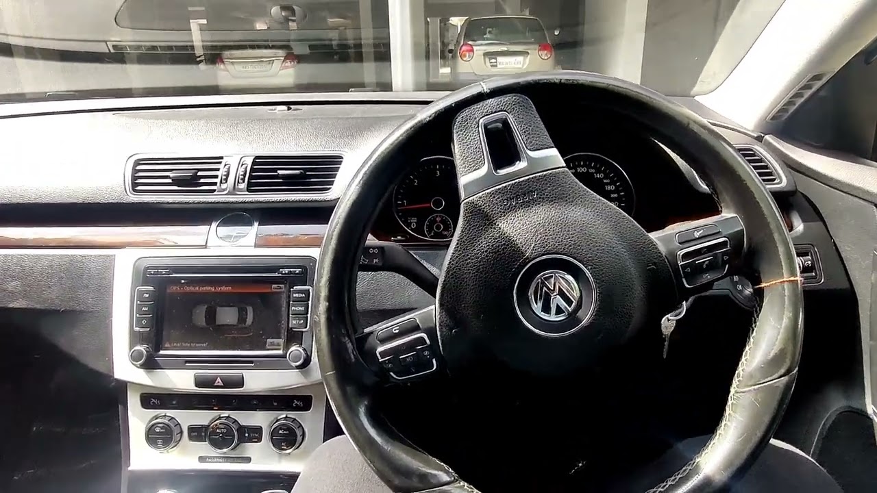 Volkswagen Passat Highline DSG Auto Park / Park Assist Feature - Master Car