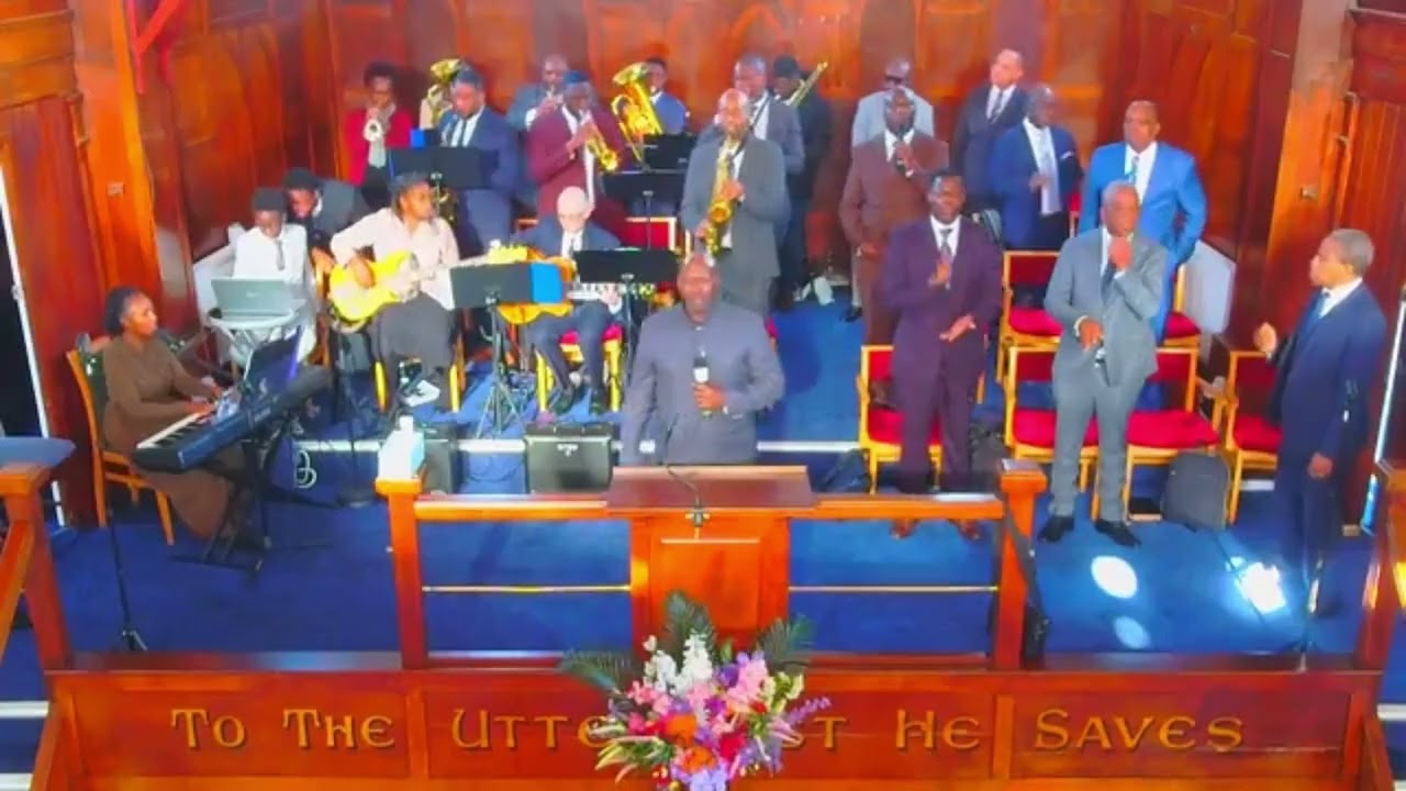 Lord I am still yours, You're my strength O Lord, Jesus Alleluia