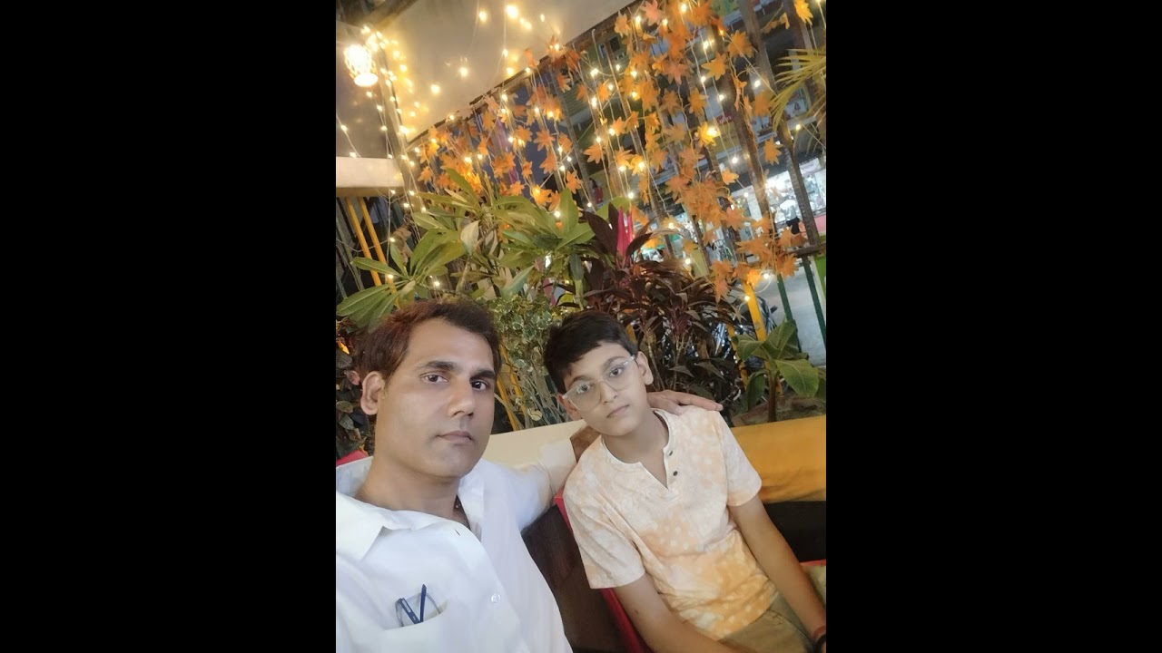 Zindagi ka safar hai ye kaisa safar?