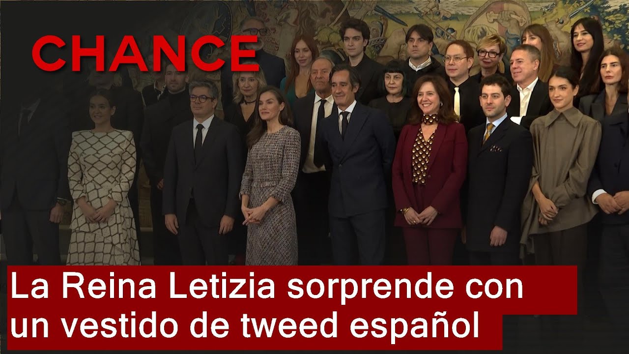 La Reina Letizia rescata su misterioso vestido de tweed en su cita con la moda española