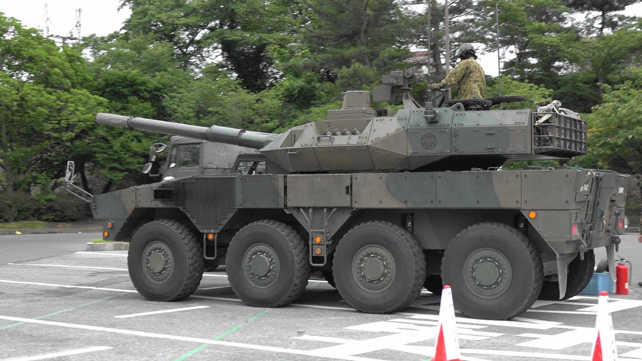 2019 東北道 安達太良SA 自衛隊の移動に逢う 機動戦闘車の給油作業 4K版