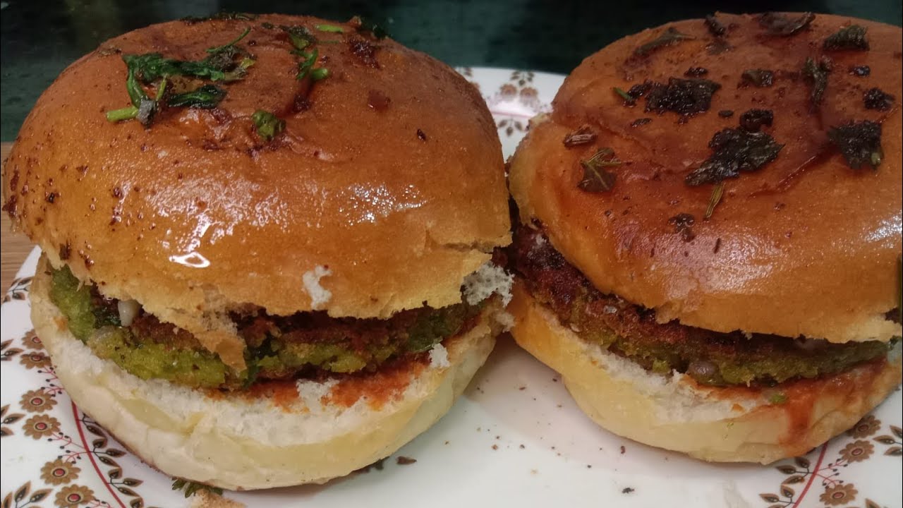 घर के सामान से बनाएं ये टेस्टी वेज मटर बर्गर try this once at home #burger 