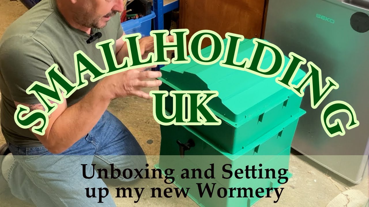 Unboxing and Setting up my new Worm Bin