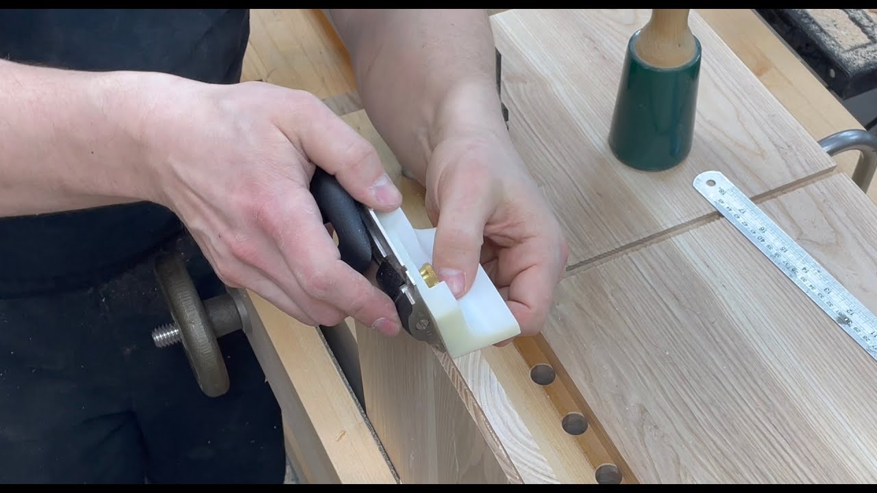Make a Veritas Side Rabbet Dovetail Fence - this is cool!