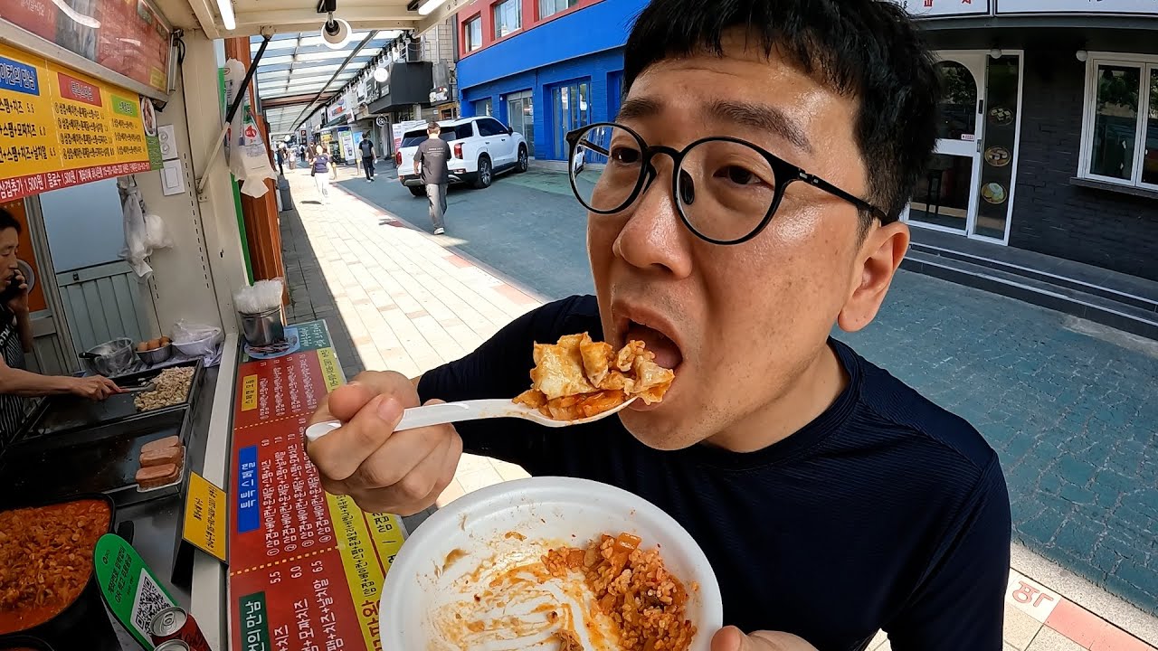 상경해서 처음 먹어보는 노량진 컵밥에 행복한 47살 백수의 일상