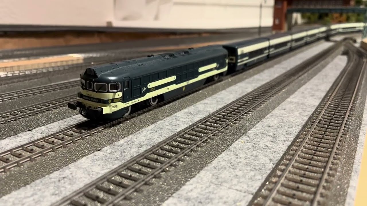 Electrotren Talgo Pendular 354
