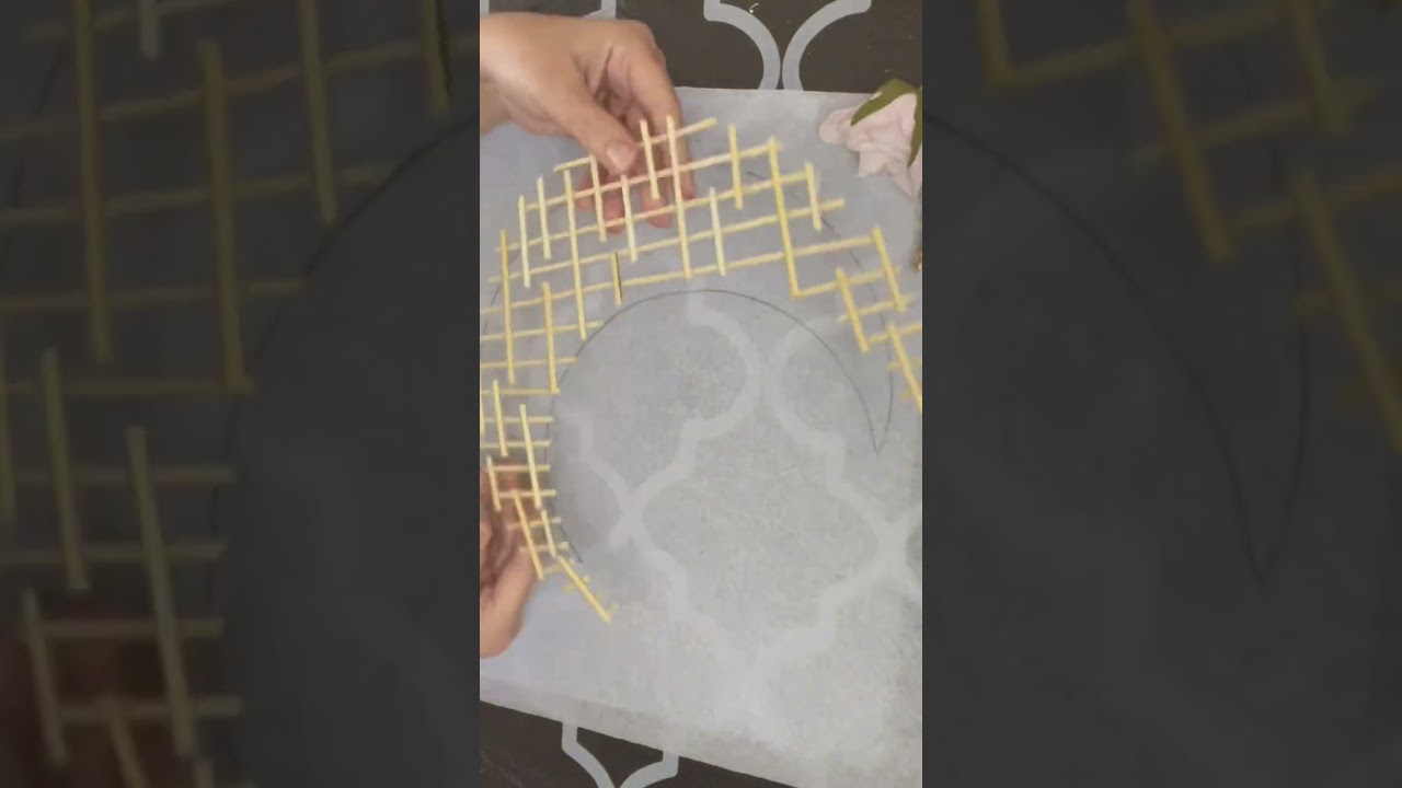Diy - Quick and Easy Ramadan decor / Ramadan diy / Ramadan decor diys / Wreath diys #ramadanshorts