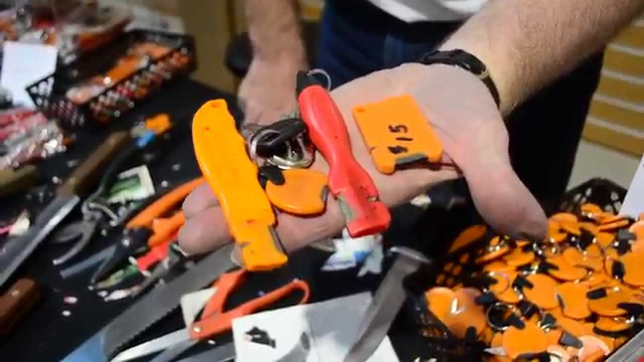 Sharpens Best Knife Sharpener makes the Sharpest Knife in the World