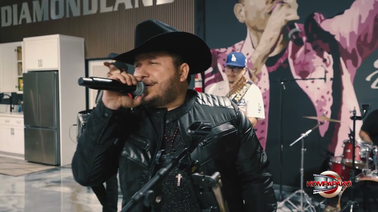 SANGRE DE MICHOACÁN ( En vivo ) - Mario El Cachorro Delgado 