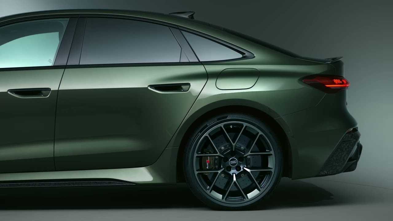 Audi RS 5 Limousine – Footage (Studio)