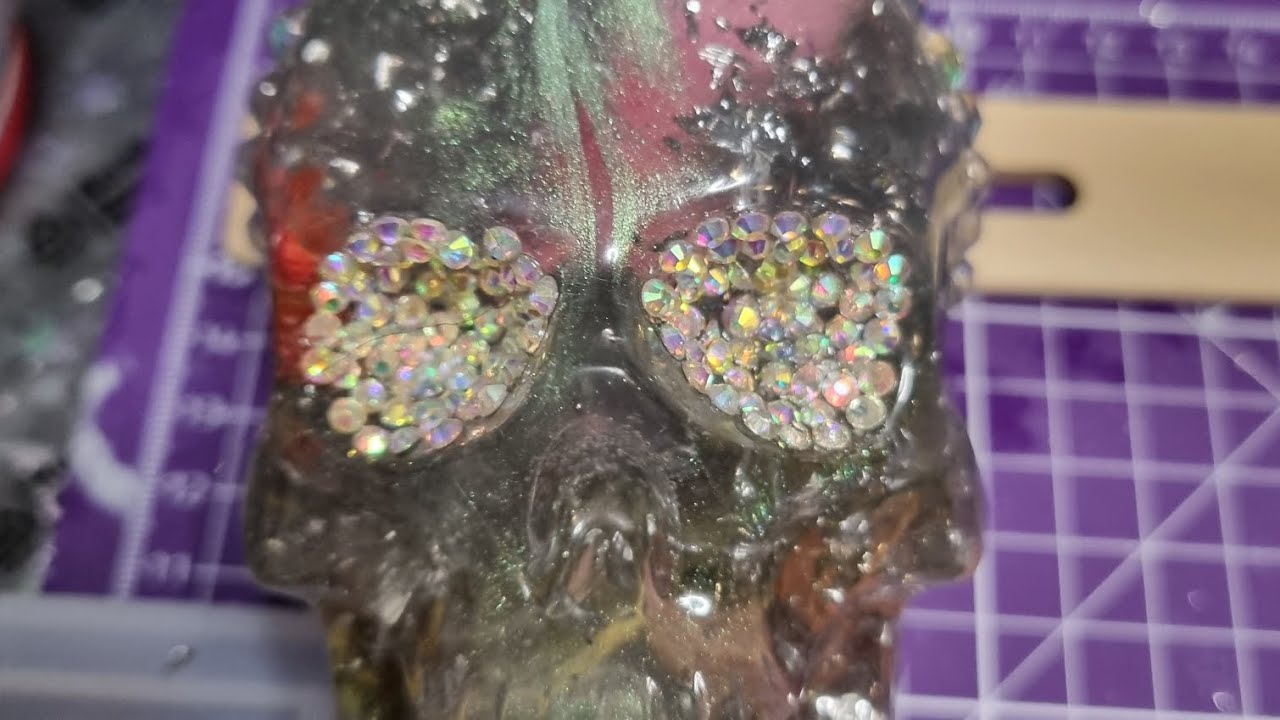 #5 resin flower skull