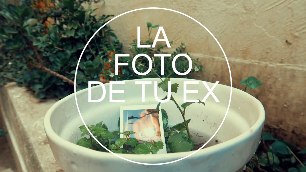 LA FOTO DE TU EX (LYRIC VIDEO) / JUANJO HERRERA