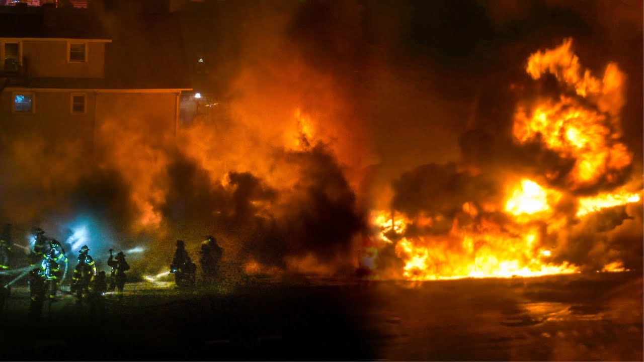 *Queens 4th ALARM MAJOR BLAZE!* HEAVY FIRE Throughout Taxpayer on B-Way [ EARLY ARRIVAL Box 7845 ]