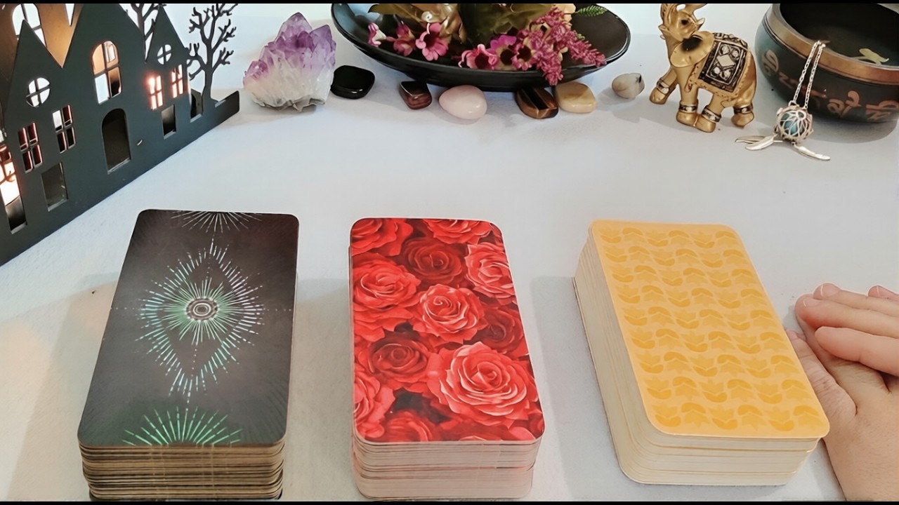 🤔💑¿PIENSA EN MI AUNQUE NO HABLEMOS? ¿QUE SIENTE? ¿ME BUSCARA? TAROT INTERACTIVO💘